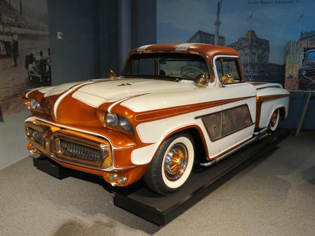 El frontal y la mecánica eran del deportivo Corvette de 1955.